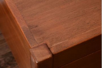 ヴィンテージ家具　北欧ビンテージ　デンマーク　Chr. Linneberg　チーク材のデスク(片袖机)