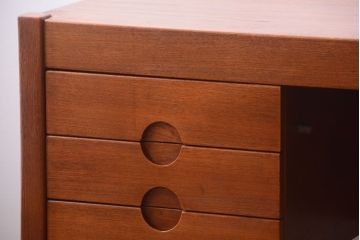 ヴィンテージ家具　北欧ビンテージ　デンマーク　Chr. Linneberg　チーク材のデスク(片袖机)