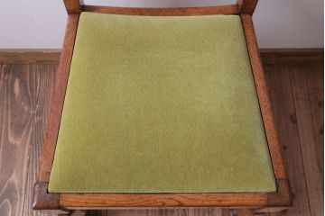 ヴィンテージ家具　イギリスビンテージ　オーク材のダイニングチェア(1)