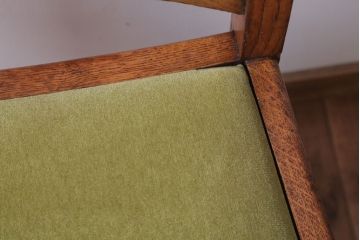 ヴィンテージ家具　イギリスビンテージ　オーク材のダイニングチェア(1)