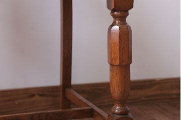 ヴィンテージ家具　イギリスビンテージ　オーク材のダイニングチェア(1)