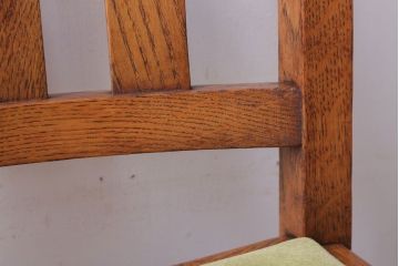 ヴィンテージ家具　イギリスビンテージ　オーク材のダイニングチェア(2)