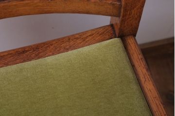 ヴィンテージ家具　イギリスビンテージ　オーク材のダイニングチェア(2)