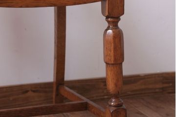 ヴィンテージ家具　イギリスビンテージ　オーク材のダイニングチェア(2)