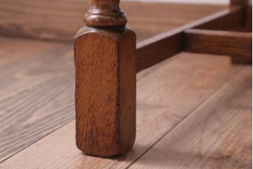 ヴィンテージ家具　イギリスビンテージ　オーク材のダイニングチェア(2)