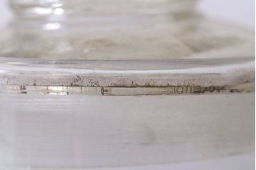 アンティーク雑貨　昭和レトロ　ガラス蓋とブリキ蓋のガラス瓶2個セット