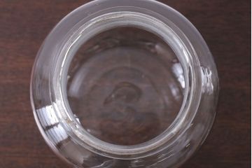 アンティーク雑貨　昭和レトロ　ガラス蓋とブリキ蓋のガラス瓶2個セット