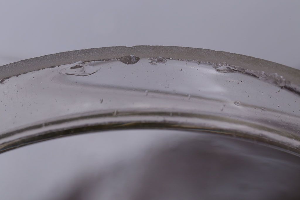 アンティーク雑貨　昭和レトロ　ガラス蓋とブリキ蓋のガラス瓶2個セット