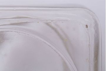 アンティーク雑貨　昭和レトロ　ガラス蓋とブリキ蓋のガラス瓶2個セット