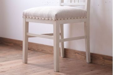 アンティーク家具　アンティークペイント　アンティークリネン座面の白いチェア(椅子)