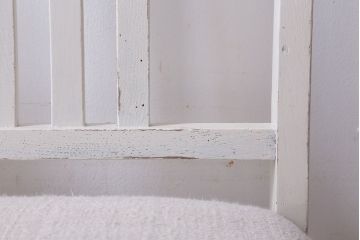 アンティーク家具　アンティークペイント　アンティークリネン座面の白いチェア(椅子)