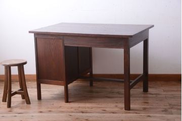 アンティーク家具　アンティーク　シンプルでおしゃれなナラ材製片袖机