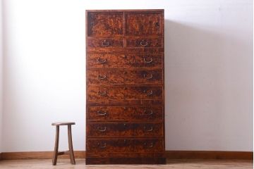 アンティーク家具　和製アンティーク　高級品!バール杢のトチ材製3段重ね衣装箪笥