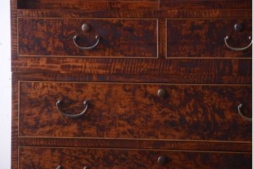 アンティーク家具　和製アンティーク　高級品!バール杢のトチ材製3段重ね衣装箪笥