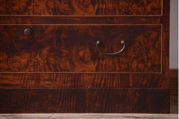 アンティーク家具　和製アンティーク　高級品!バール杢のトチ材製3段重ね衣装箪笥