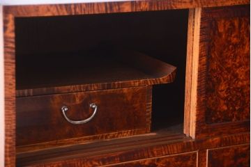 アンティーク家具　和製アンティーク　高級品!バール杢のトチ材製3段重ね衣装箪笥