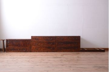 アンティーク家具　和製アンティーク　高級品!バール杢のトチ材製3段重ね衣装箪笥