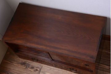 アンティーク家具　和製アンティーク　高級品!バール杢のトチ材製3段重ね衣装箪笥