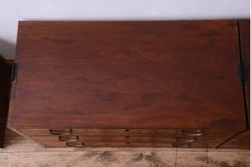 アンティーク家具　和製アンティーク　高級品!バール杢のトチ材製3段重ね衣装箪笥