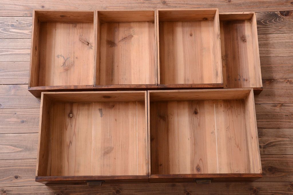 アンティーク家具　古民具・骨董　結霜ガラス入り!前面欅材の和製アンティーク収納棚