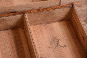 アンティーク家具　古民具・骨董　結霜ガラス入り!前面欅材の和製アンティーク収納棚