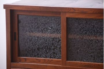 アンティーク家具　古民具・骨董　結霜ガラス入り!前面欅材の和製アンティーク収納棚