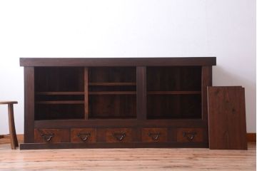 アンティーク家具　古民具・骨董 丸桟仕上げの変わり型水屋箪笥サイドボード(収納棚)