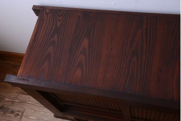 アンティーク家具　古民具・骨董 丸桟仕上げの変わり型水屋箪笥サイドボード(収納棚)