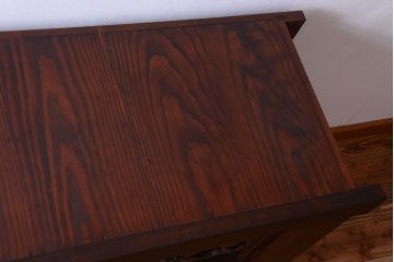 アンティーク家具　古民具・骨董 丸桟仕上げの変わり型水屋箪笥サイドボード(収納棚)