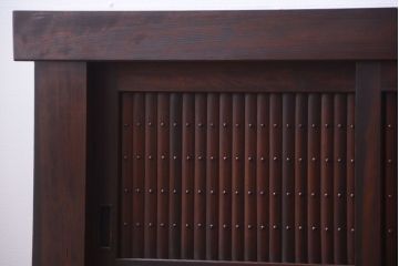 アンティーク家具　古民具・骨董 丸桟仕上げの変わり型水屋箪笥サイドボード(収納棚)