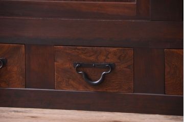 アンティーク家具　古民具・骨董 丸桟仕上げの変わり型水屋箪笥サイドボード(収納棚)