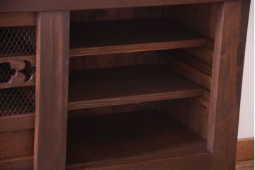 アンティーク家具　古民具・骨董 丸桟仕上げの変わり型水屋箪笥サイドボード(収納棚)