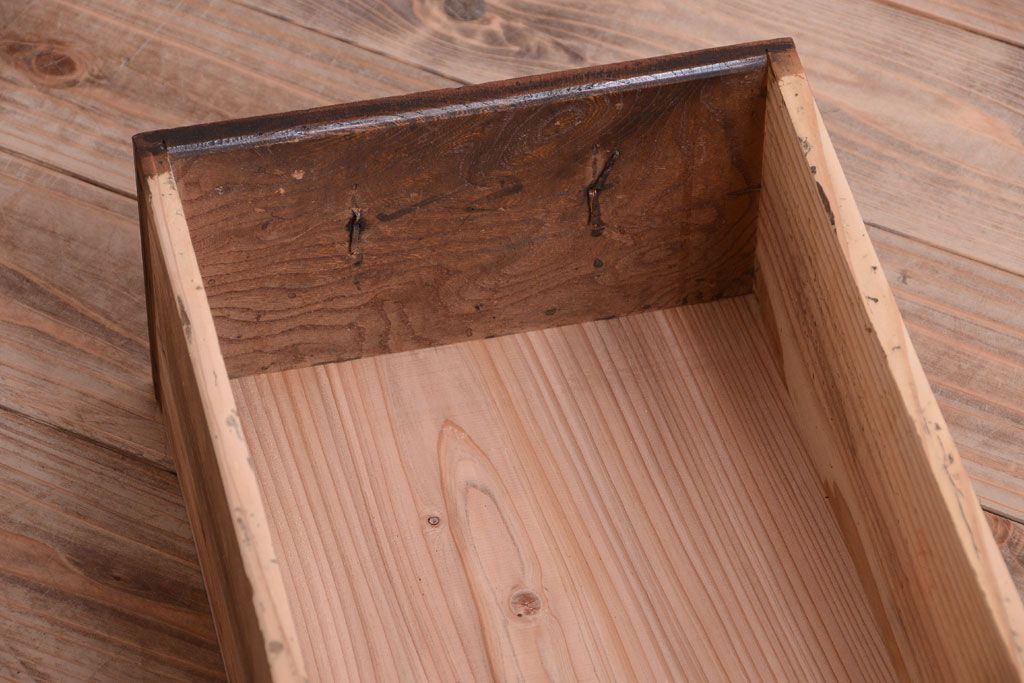 アンティーク家具　古民具・骨董 丸桟仕上げの変わり型水屋箪笥サイドボード(収納棚)