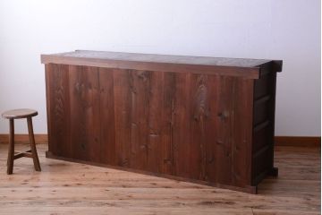 アンティーク家具　古民具・骨董 丸桟仕上げの変わり型水屋箪笥サイドボード(収納棚)