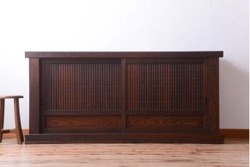 アンティーク家具　古民具・骨董 丸桟仕上げの近江水屋箪笥サイドボード(収納棚)