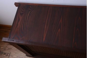 アンティーク家具　古民具・骨董 丸桟仕上げの近江水屋箪笥サイドボード(収納棚)