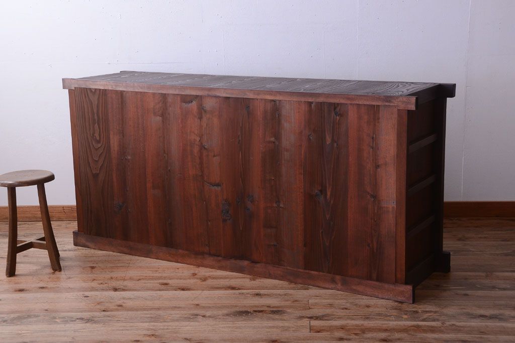 アンティーク家具　古民具・骨董 丸桟仕上げの近江水屋箪笥サイドボード(収納棚)