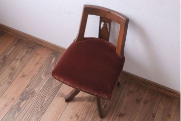 アンティーク家具　和製アンティーク　透かし彫り　古い木の回転椅子(回転イス)(2)