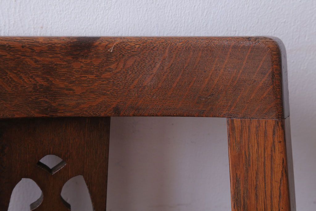 アンティーク家具　和製アンティーク　透かし彫り　古い木の回転椅子(回転イス)(2)