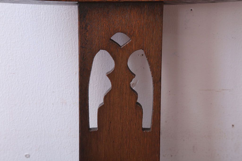 アンティーク家具　和製アンティーク　透かし彫り　古い木の回転椅子(回転イス)(2)