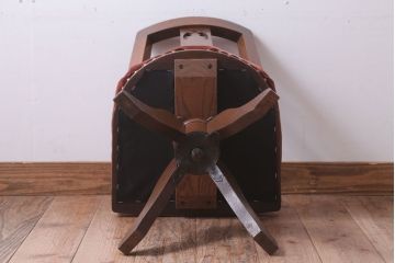 アンティーク家具　和製アンティーク　透かし彫り　古い木の回転椅子(回転イス)(2)