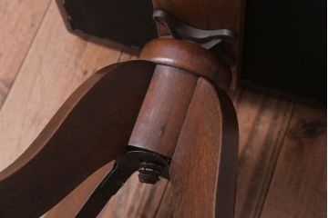 アンティーク家具　和製アンティーク　透かし彫り　古い木の回転椅子(回転イス)(2)