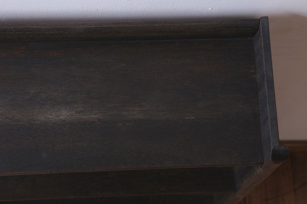 アンティーク家具　和製アンティーク　小振りでシンプルな古い木製の本棚(2)