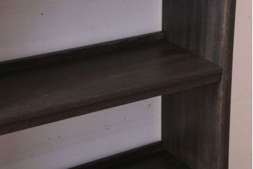 アンティーク家具　和製アンティーク　小振りでシンプルな古い木製の本棚(2)