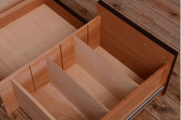 ヴィンテージ家具　北欧ビンテージ　ローズウッド製の上品なデスク(両袖机)