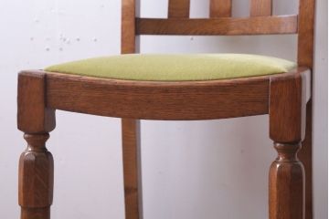 ヴィンテージ家具　イギリスビンテージ　オーク材のダイニングチェア