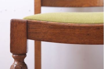 ヴィンテージ家具　イギリスビンテージ　オーク材のダイニングチェア