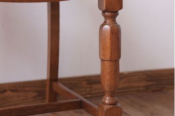 ヴィンテージ家具　イギリスビンテージ　オーク材のダイニングチェア