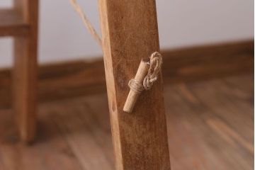 アンティーク雑貨　イギリスアンティーク　古い木のステップラダー(はしご・脚立)