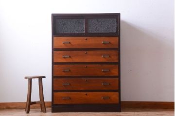 レトロ家具　昭和レトロ　結霜ガラス入り!古い木製のアンティークチェスト